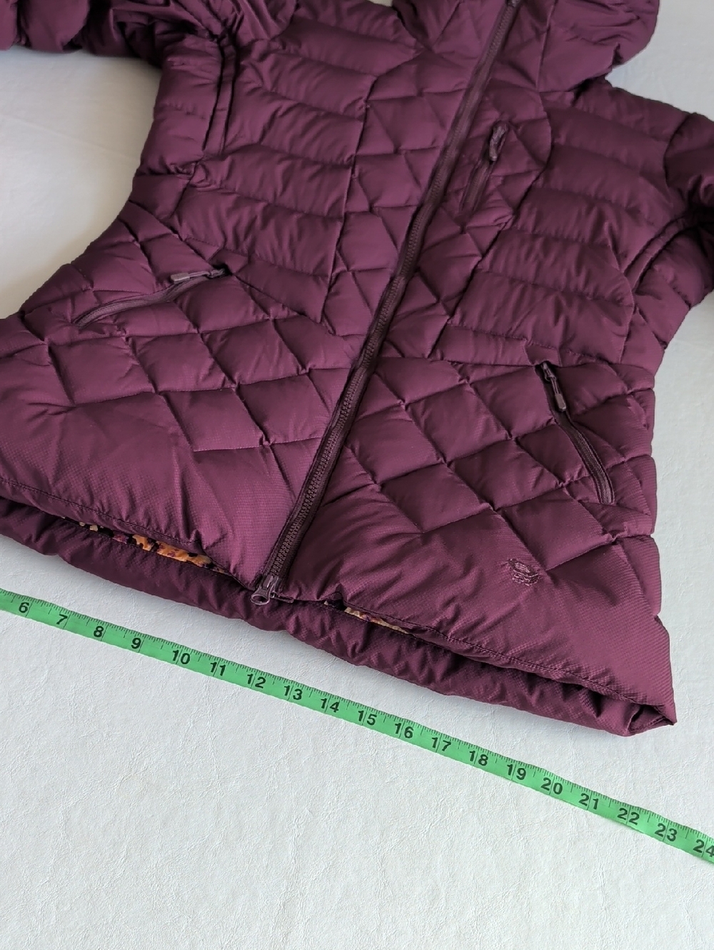 Mountain Hardwear 700 Down Purple Puffer Coat Women's Size Medium - Picture 6 of 13